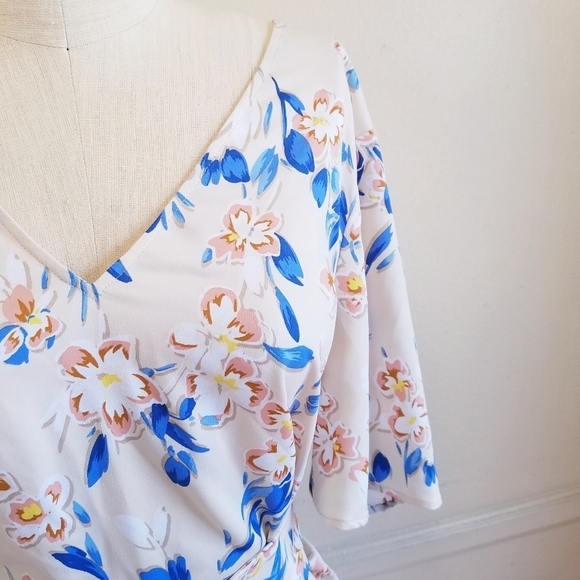 🌸 NEW BCBGeneration |‎ Floral Corset Crepe - Picture 12 of 16